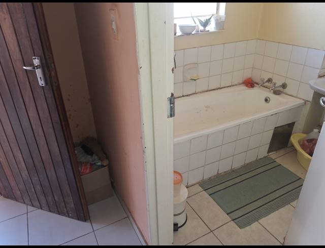 BEDROOM APARTMENT FOR SALE IN COMMERCIA